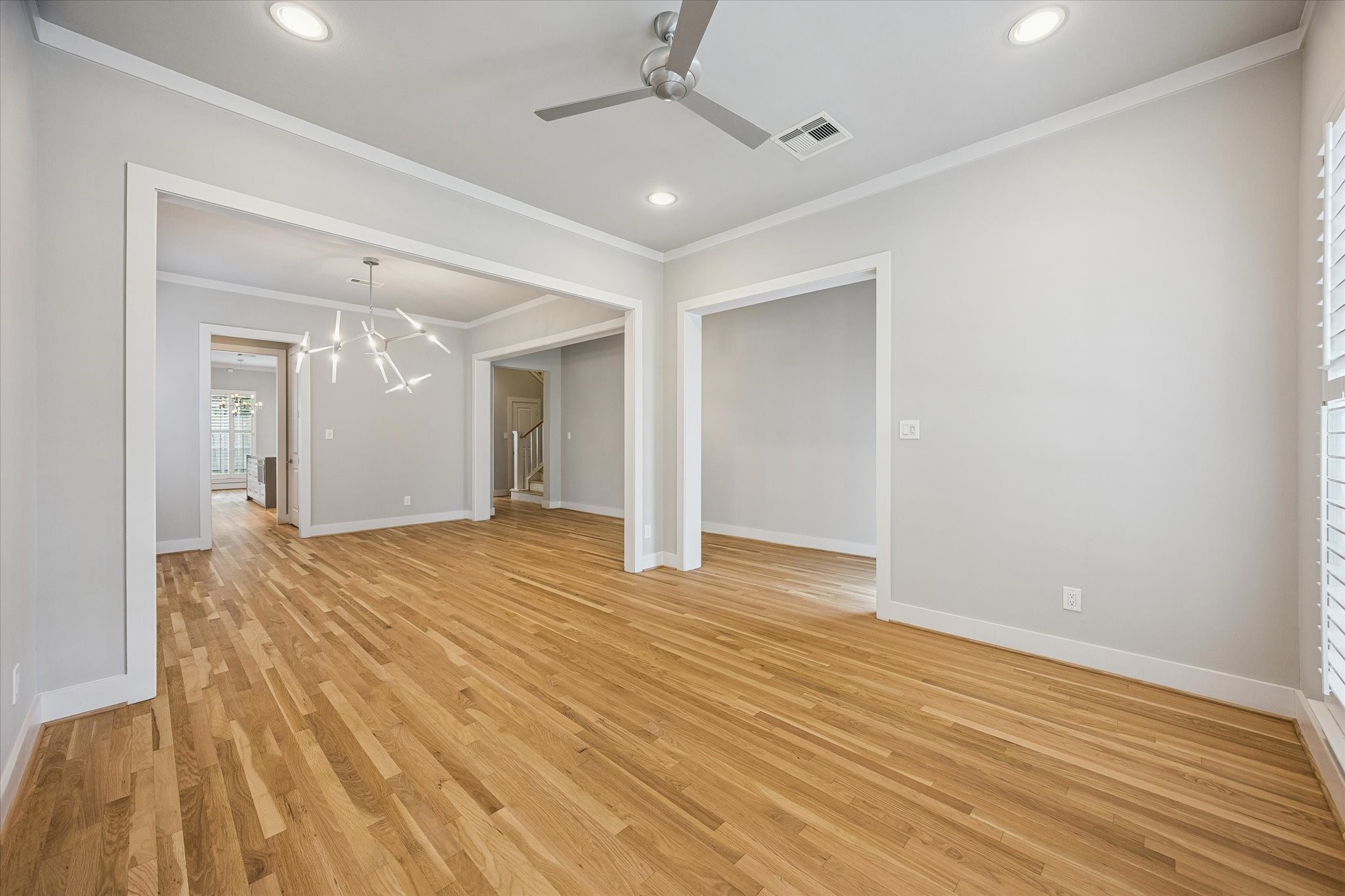 2514 Mcclendon Street Property Photo 4