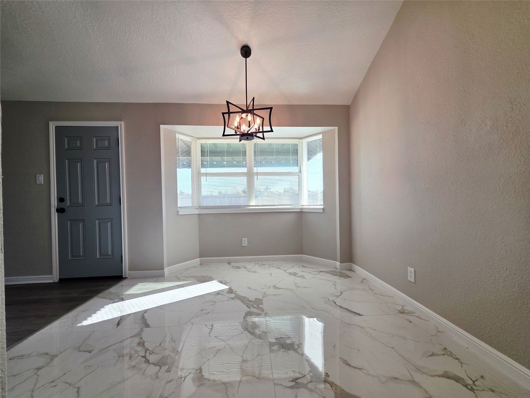 3012 Briar Drive Property Photo 6