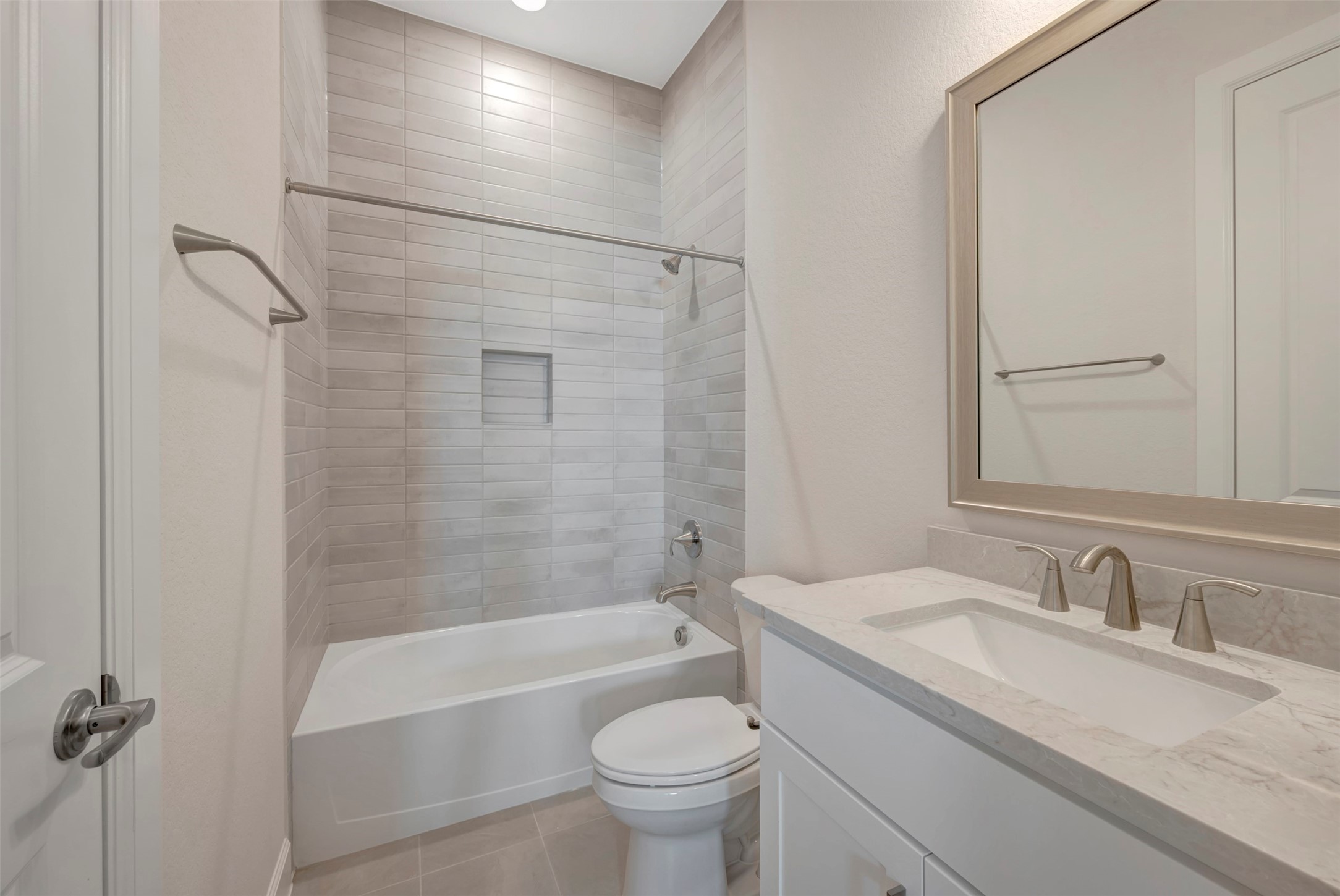 1728 Howler Way Property Photo 10