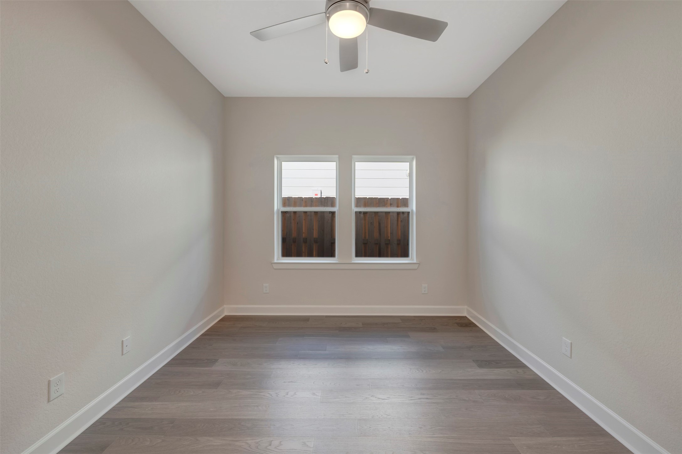 1728 Howler Way Property Photo 12