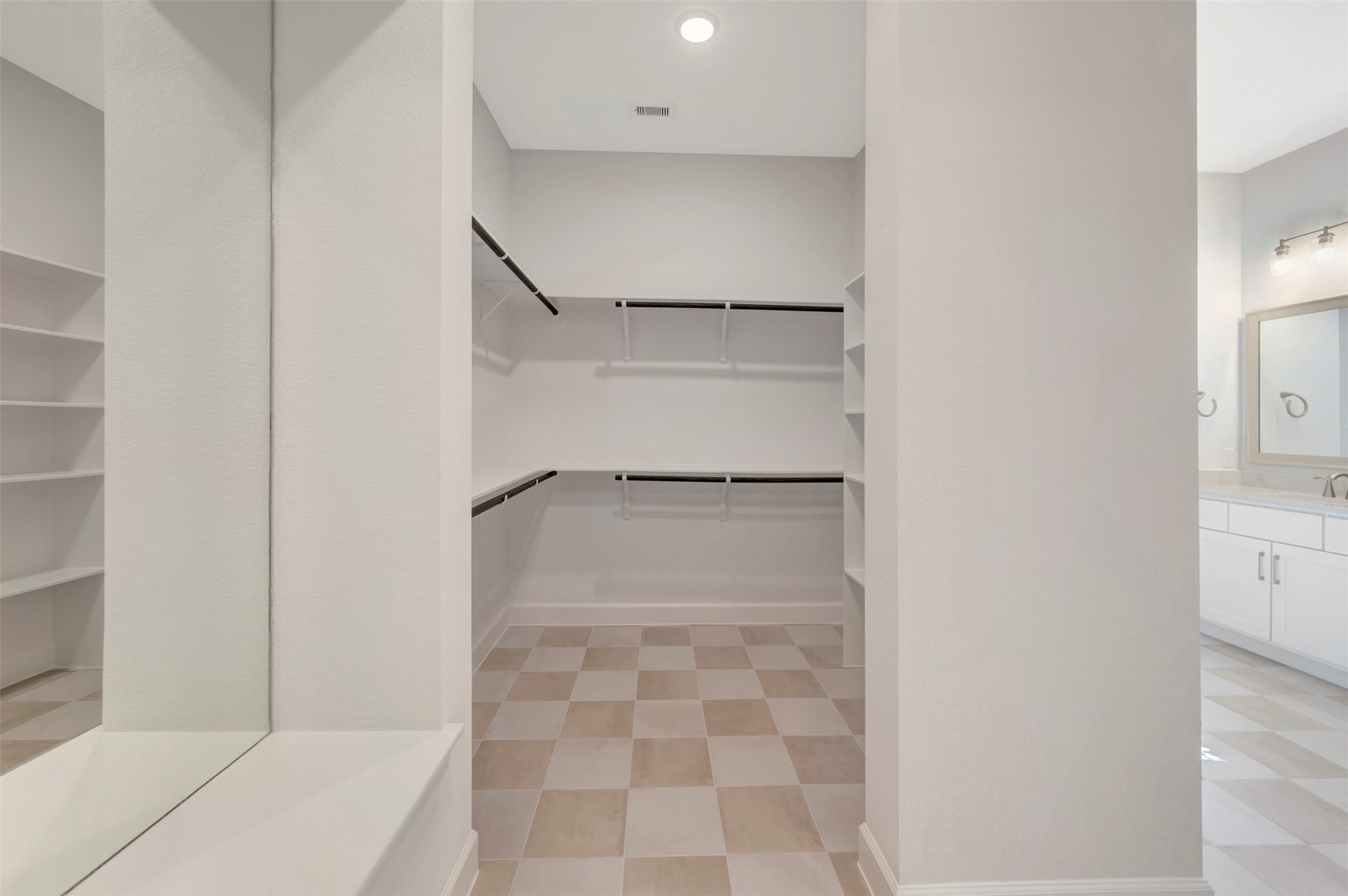 1728 Howler Way Property Photo 31