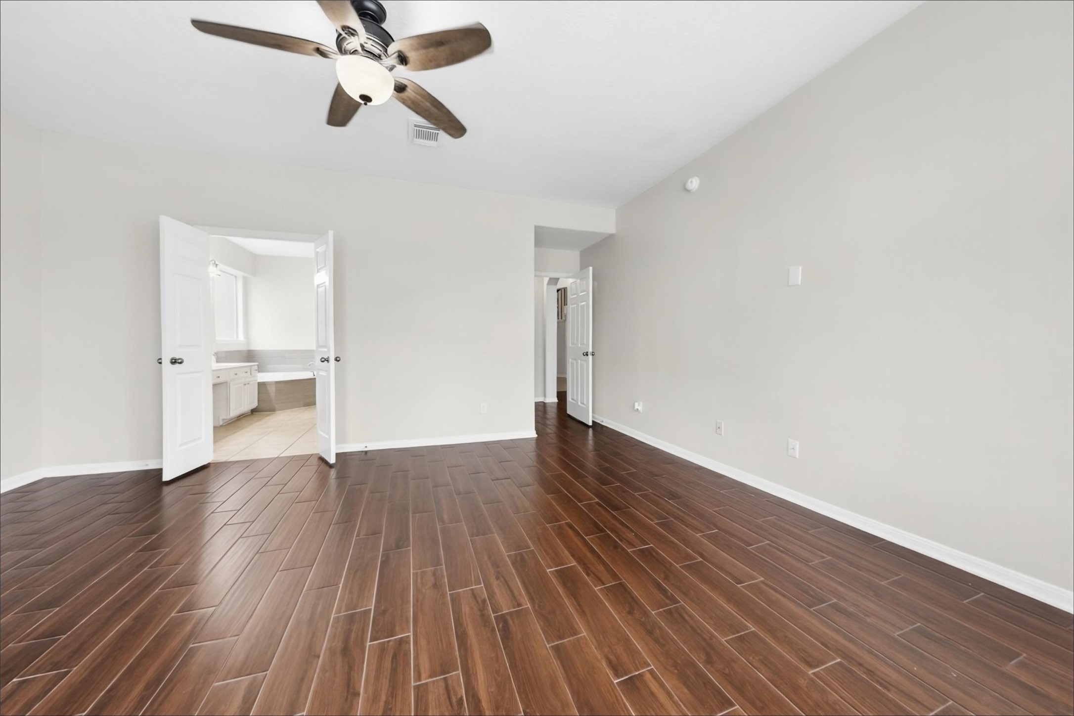 10803 Lake Riata Lane Property Photo 10
