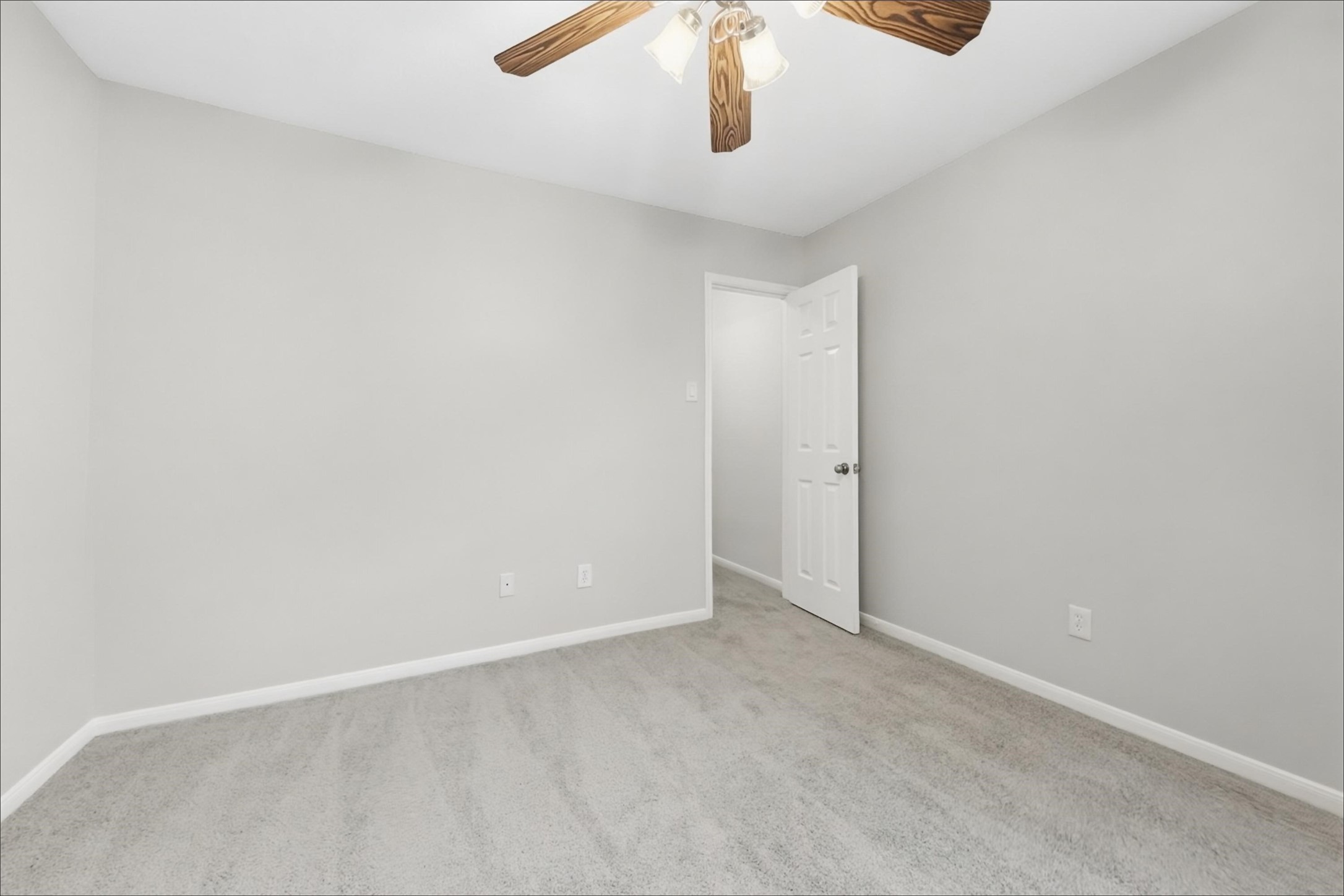 10803 Lake Riata Lane Property Photo 17