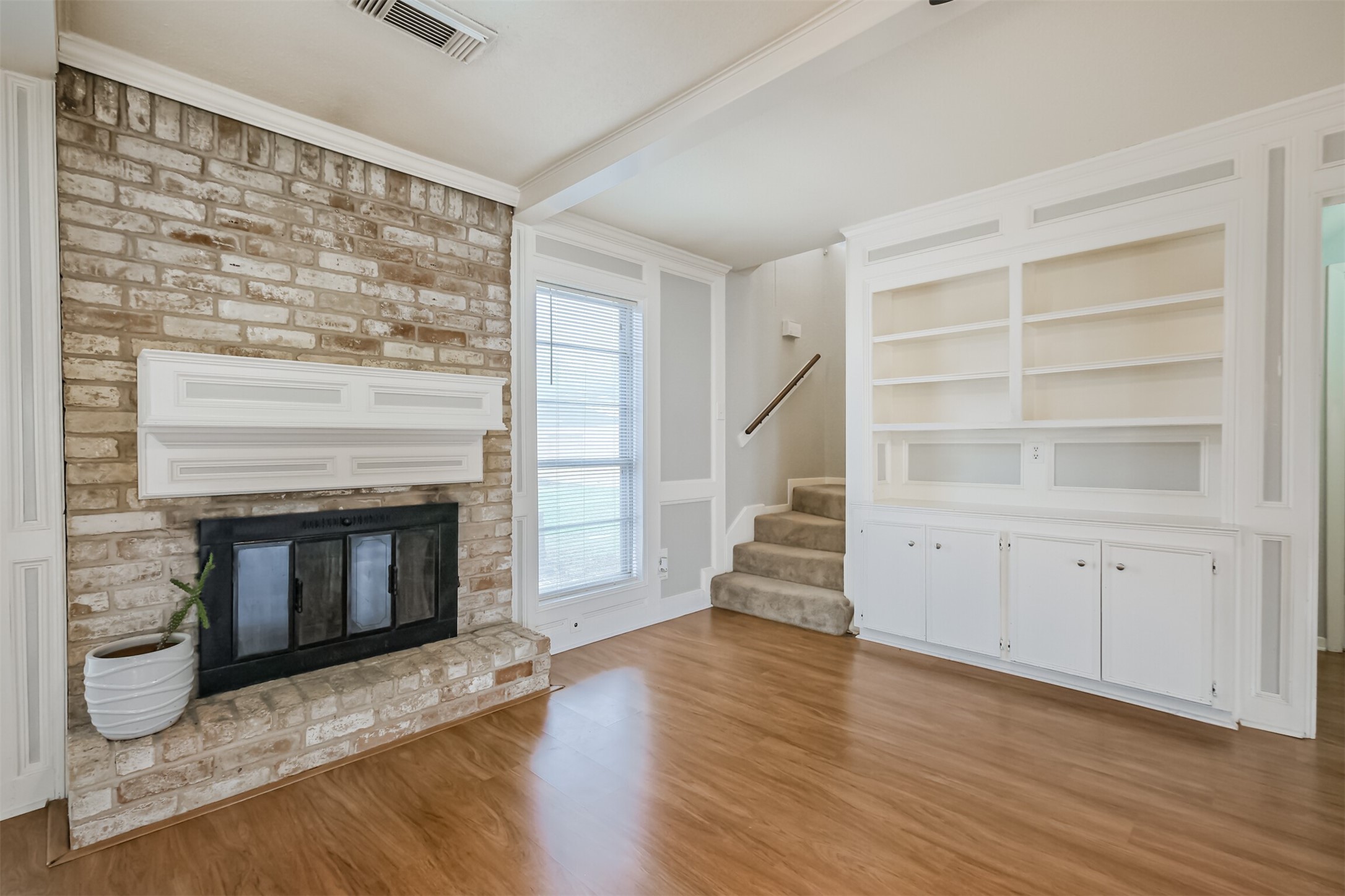 2326 Bright Meadows Drive Property Photo 5