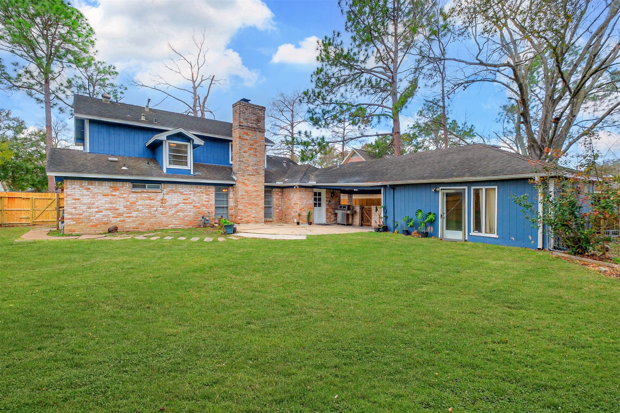 2326 Bright Meadows Drive Property Photo 7