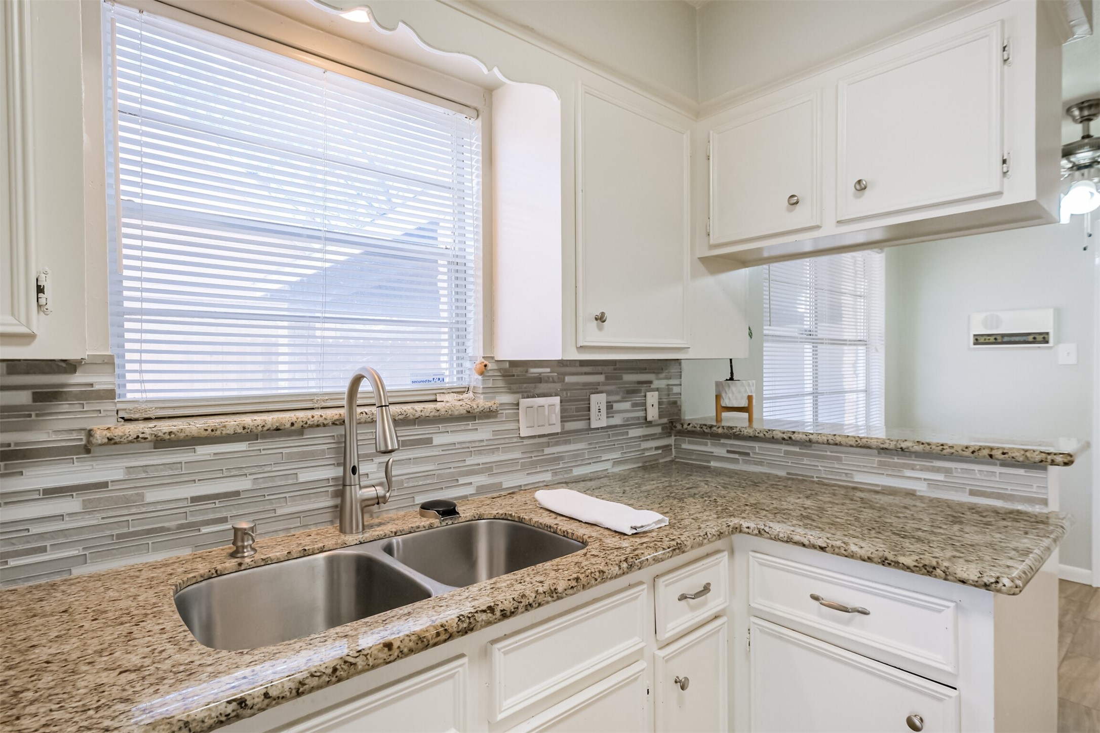 2326 Bright Meadows Drive Property Photo 12