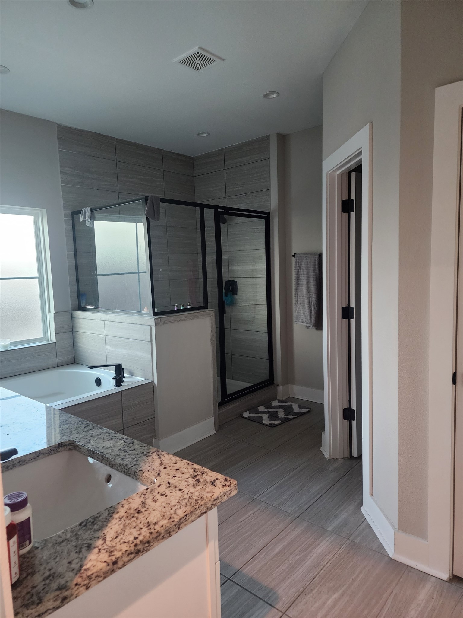 16618 Oasis Meadow Ln Property Photo 2