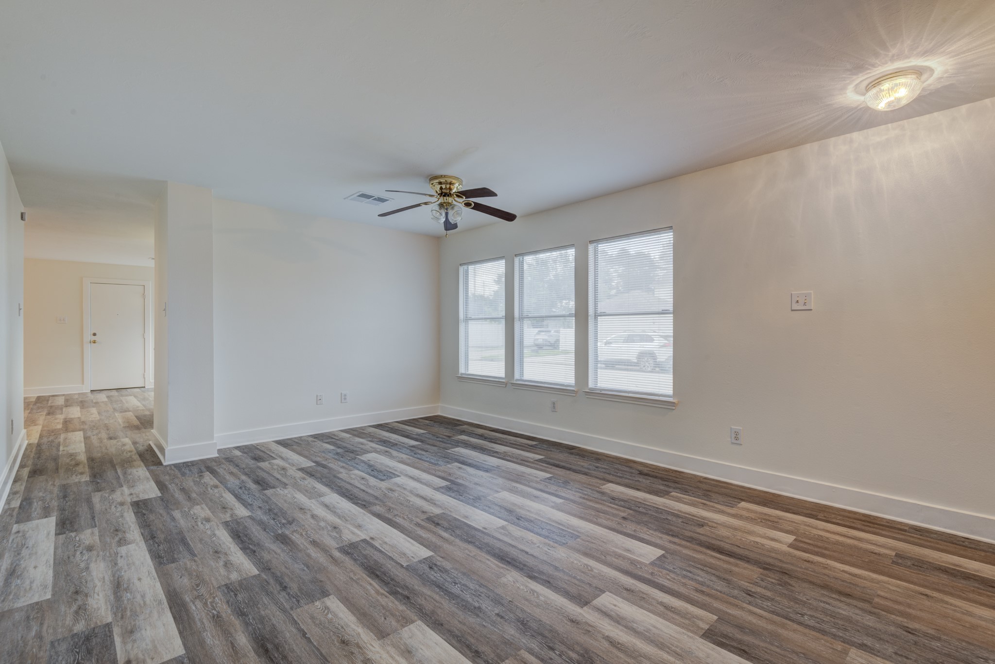 9622 Farrell Drive Property Photo 6