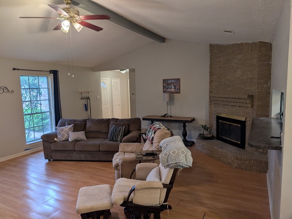 9830 Thistle Trail Drive Property Photo 5
