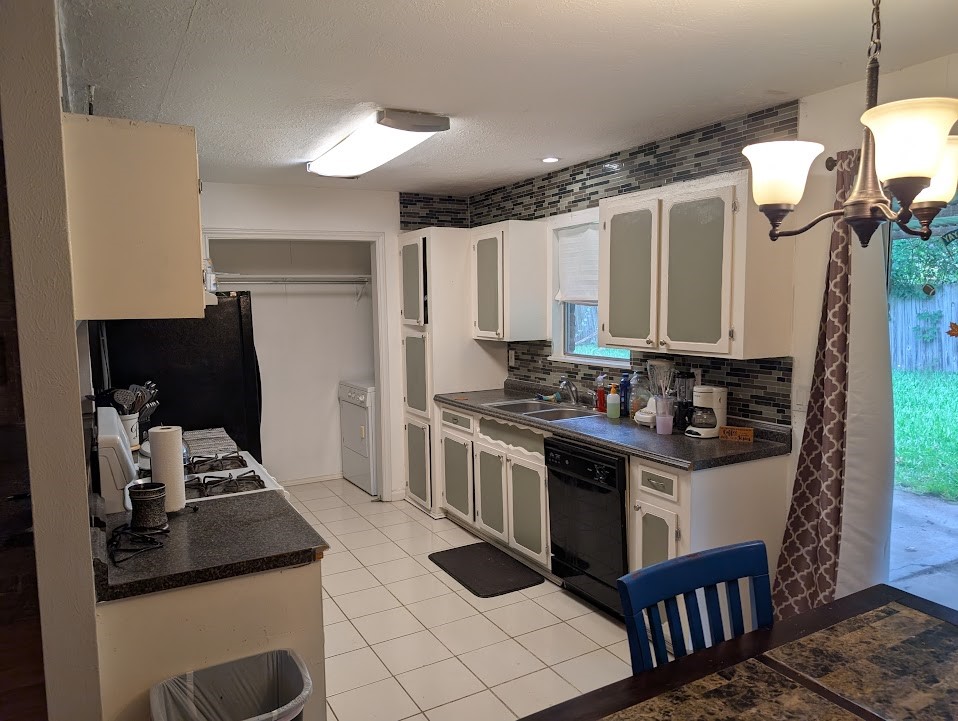 9830 Thistle Trail Drive Property Photo 7