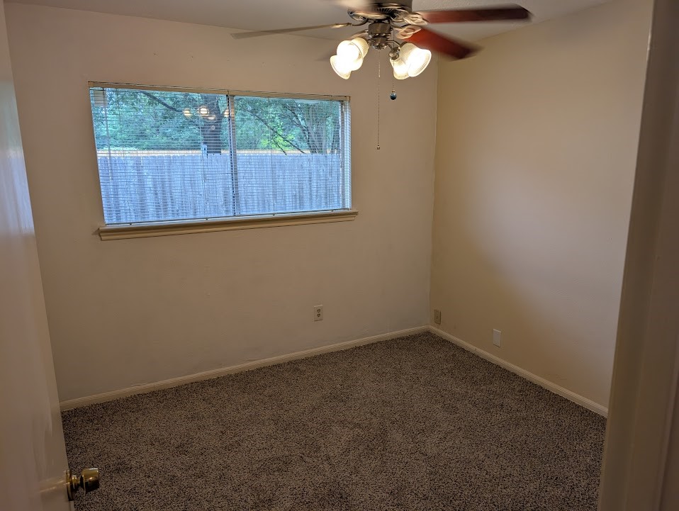 9830 Thistle Trail Drive Property Photo 12