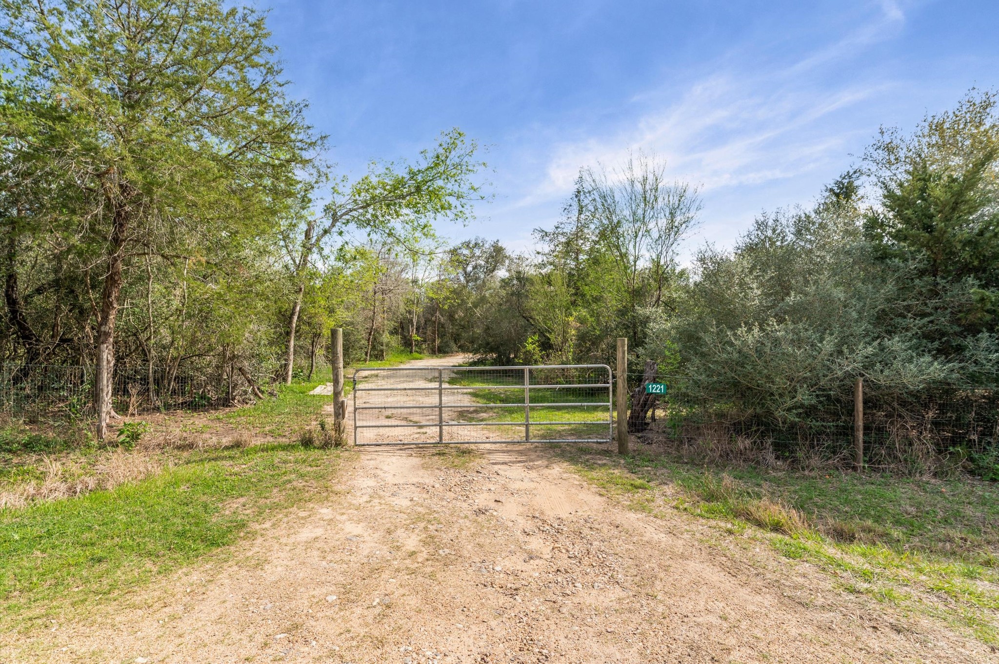 1221 Abel Road Property Photo 2