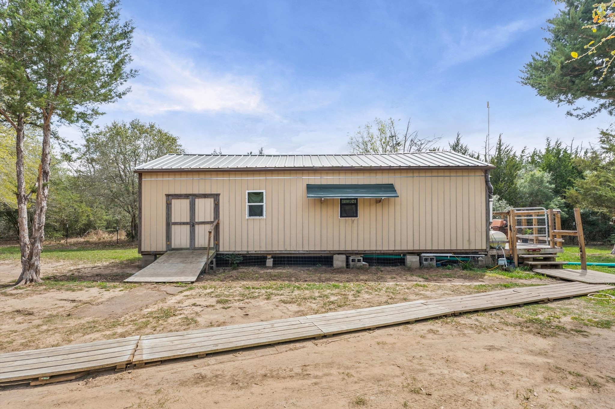 1221 Abel Road Property Photo 3
