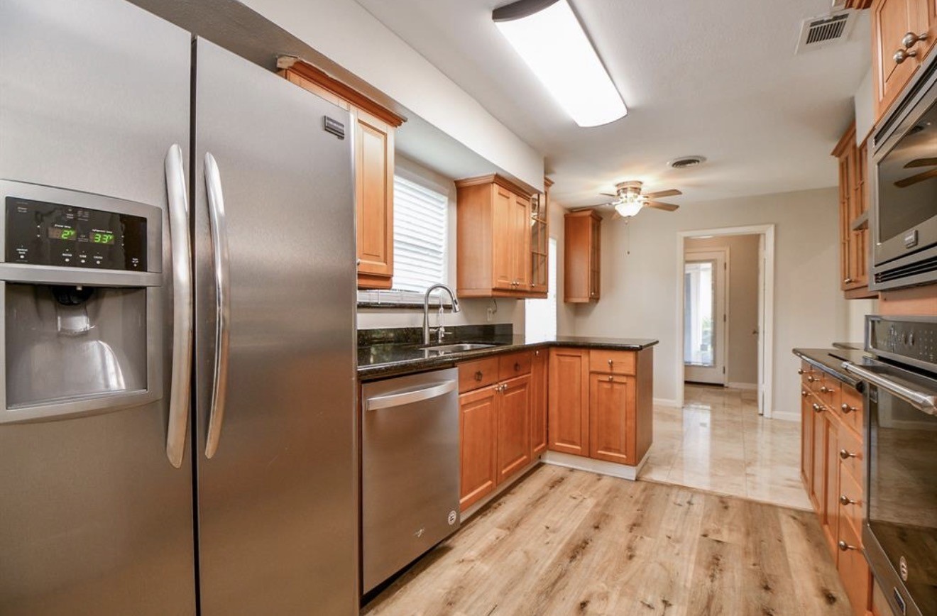 10706 Inwood Drive Property Photo 14