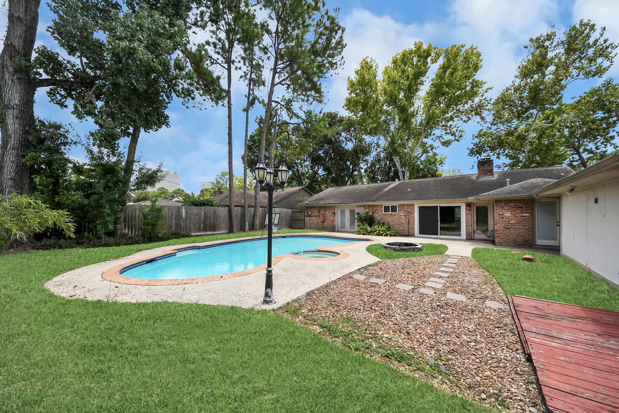 10706 Inwood Drive Property Photo 30