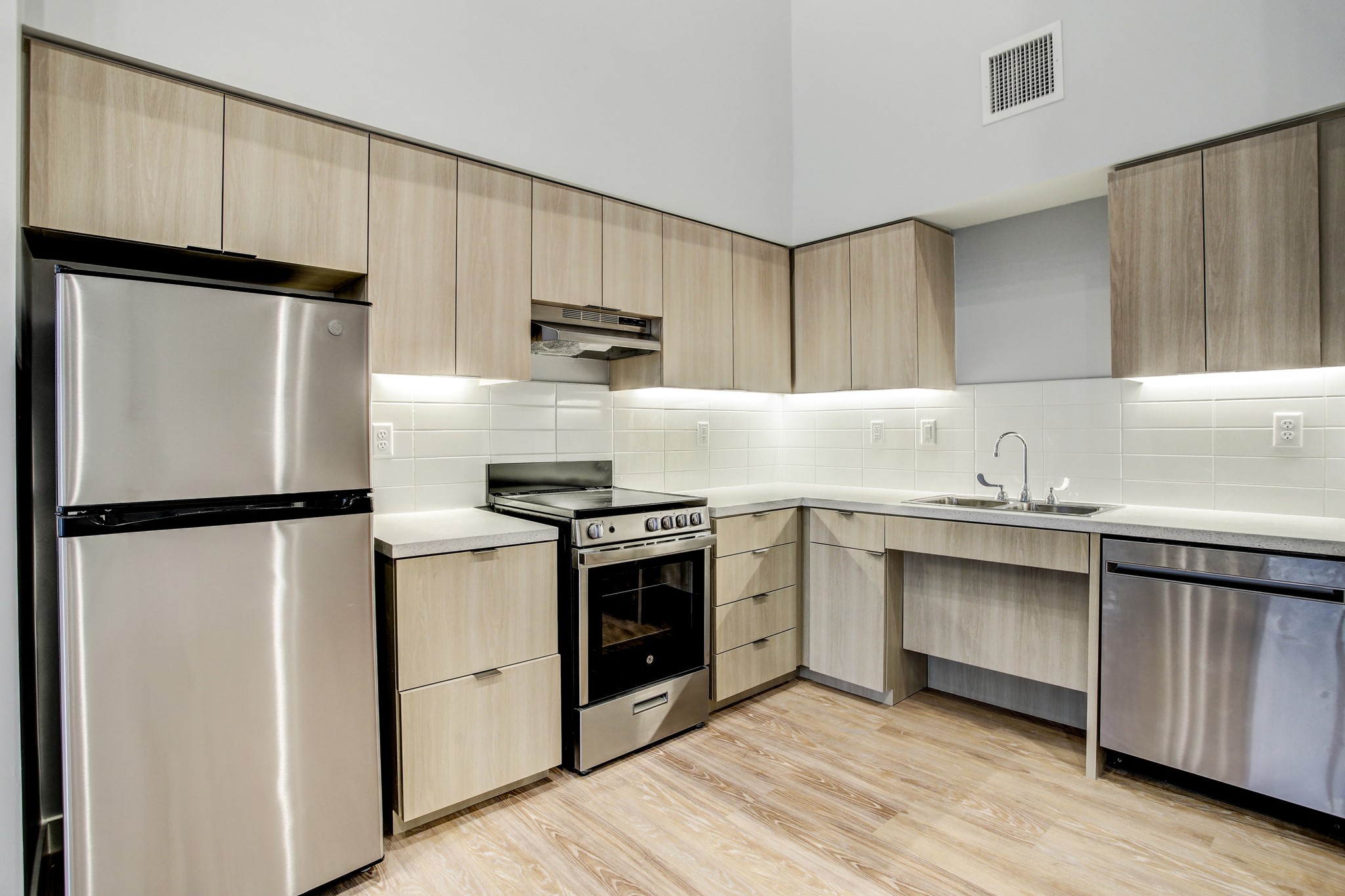 3113 Saint Charles Street 350 Property Photo 7