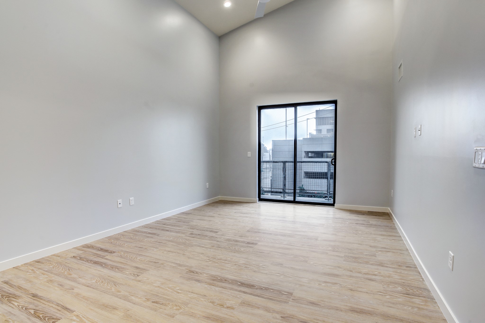 3113 Saint Charles Street 350 Property Photo 9