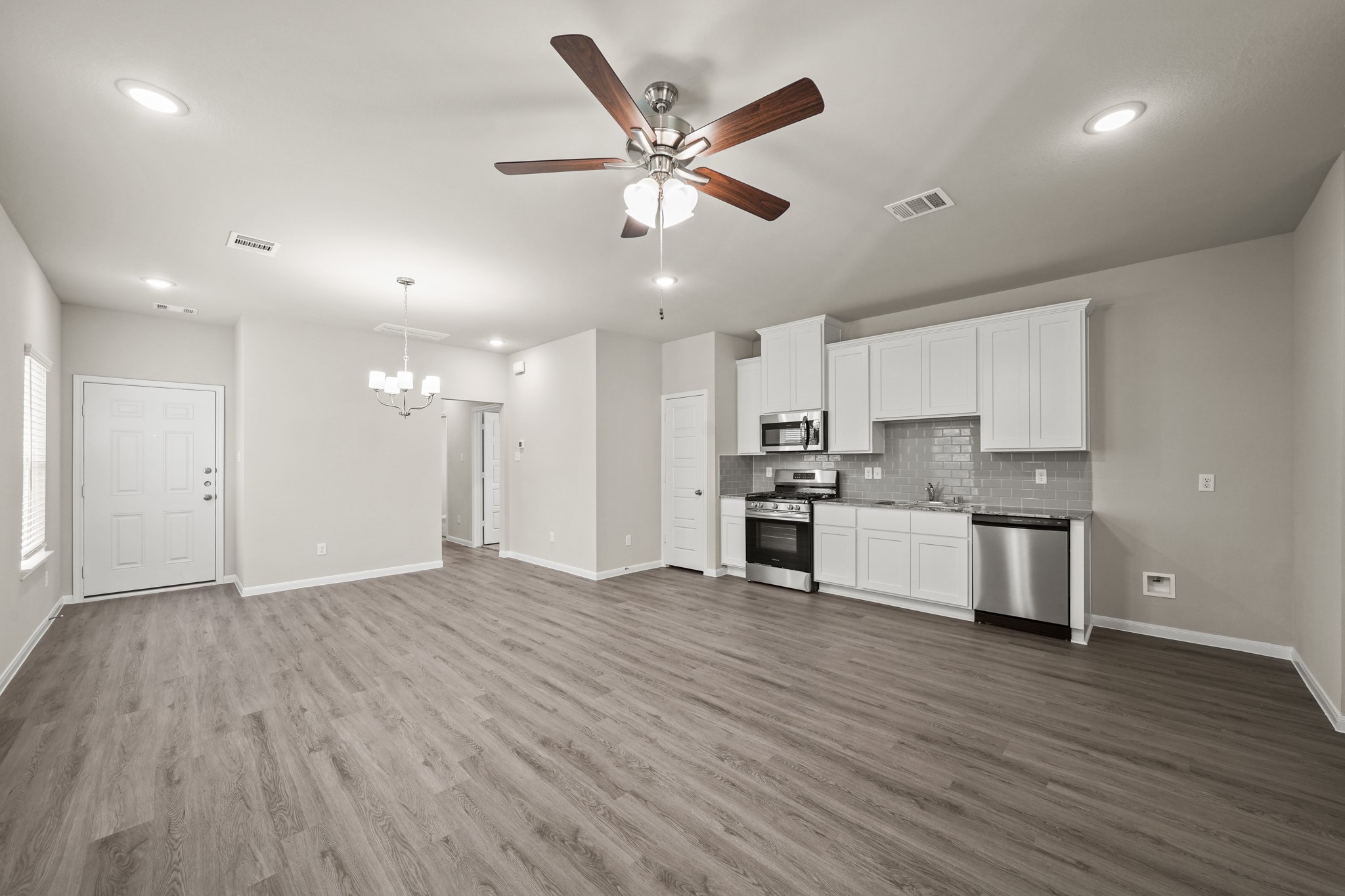 15013 Almeece Street Property Photo 2