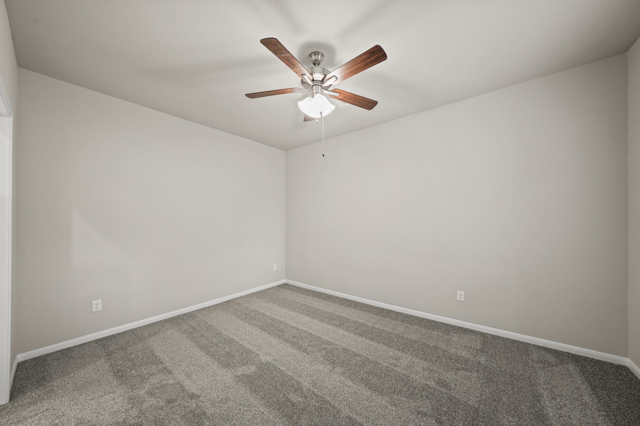 15013 Almeece Street Property Photo 5