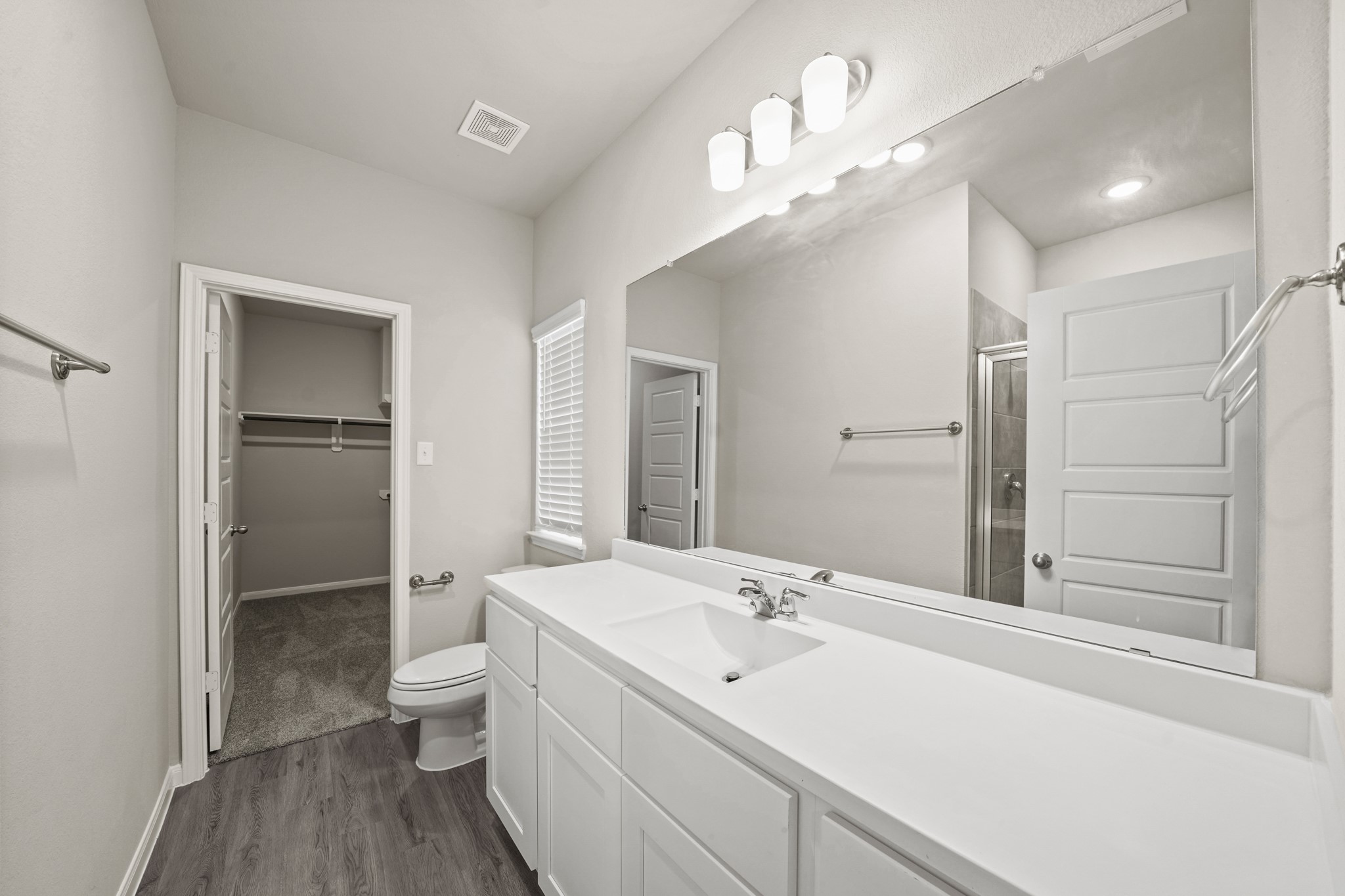 15013 Almeece Street Property Photo 6