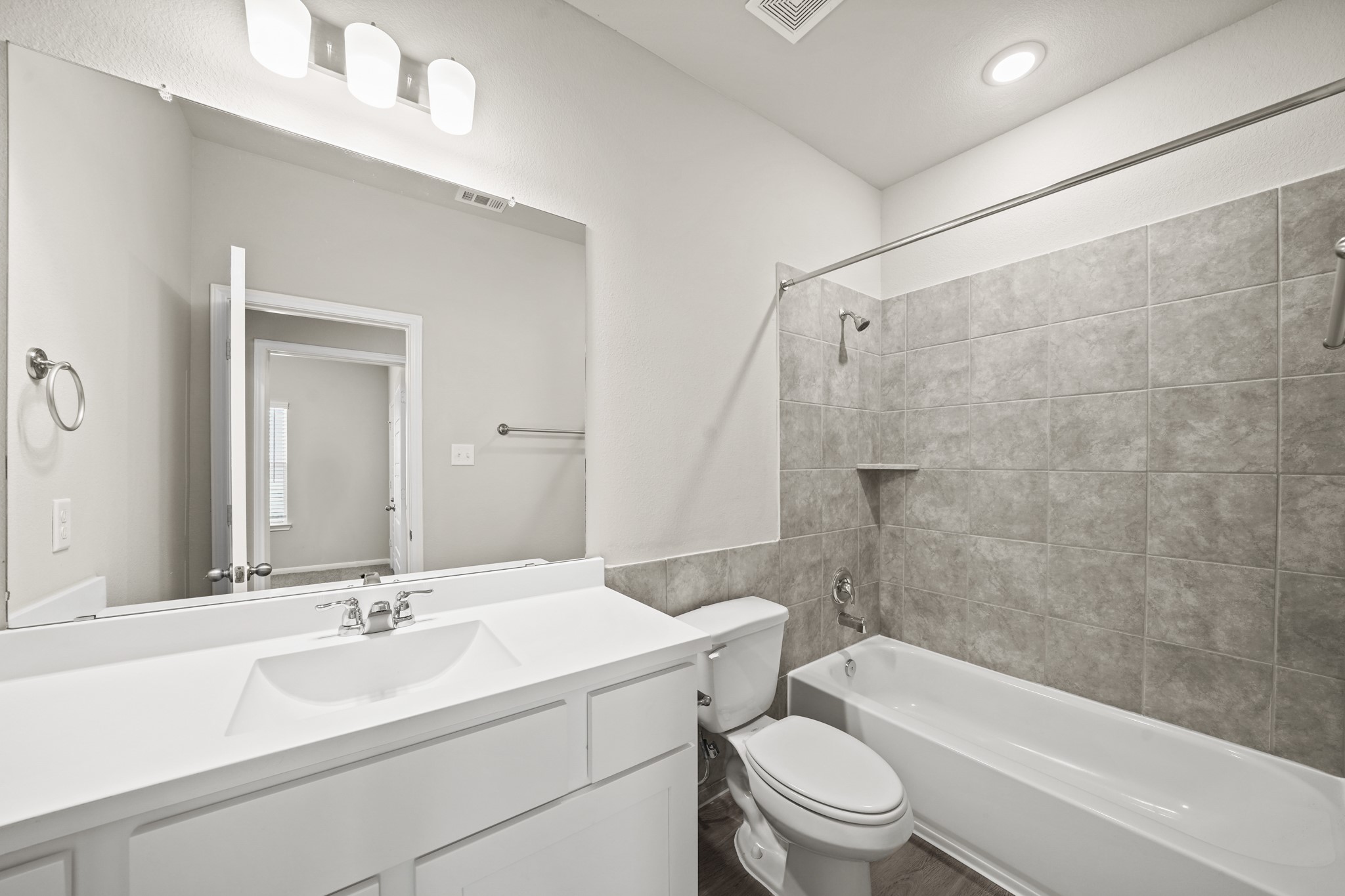 15013 Almeece Street Property Photo 7