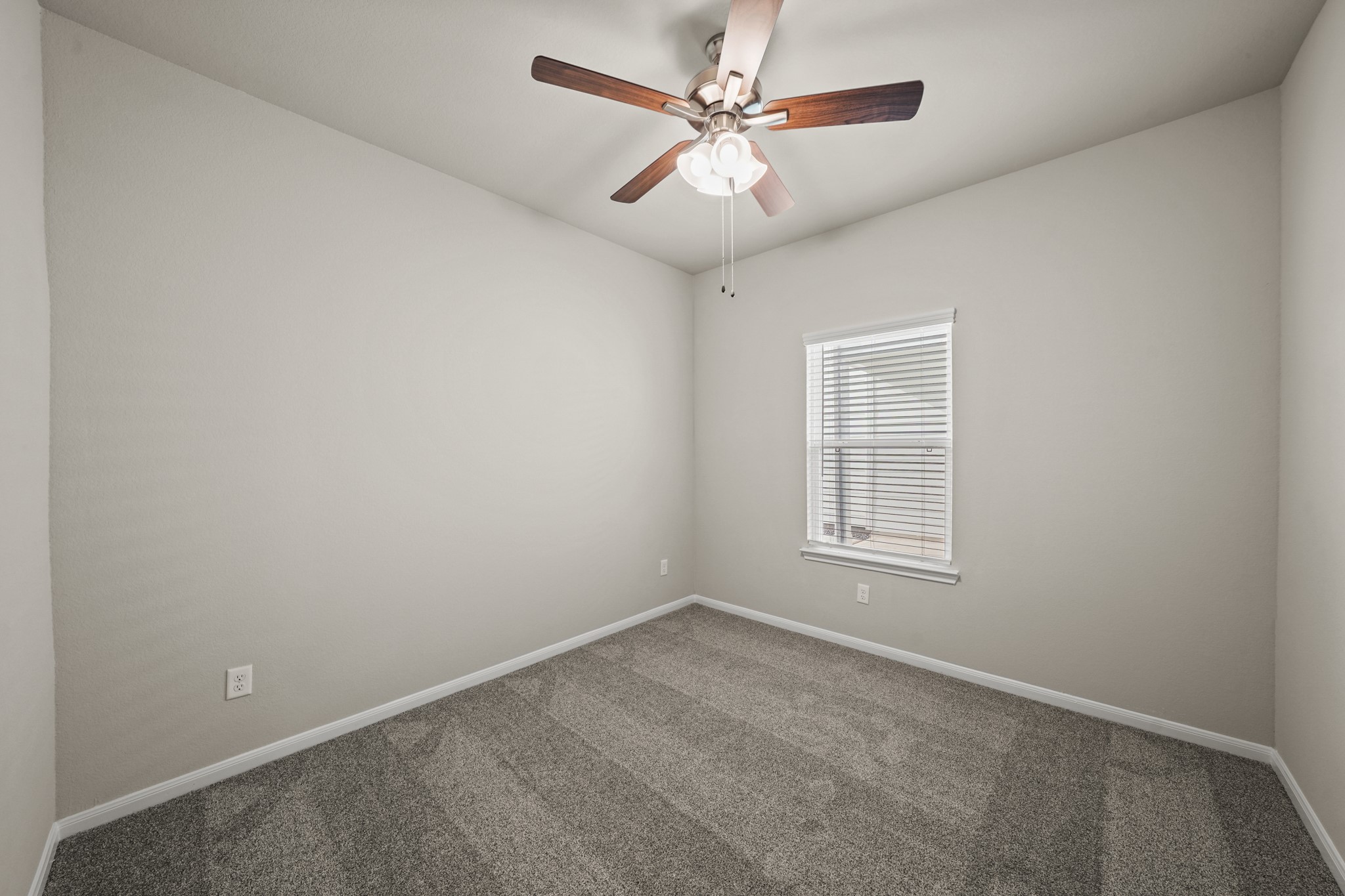 15013 Almeece Street Property Photo 9
