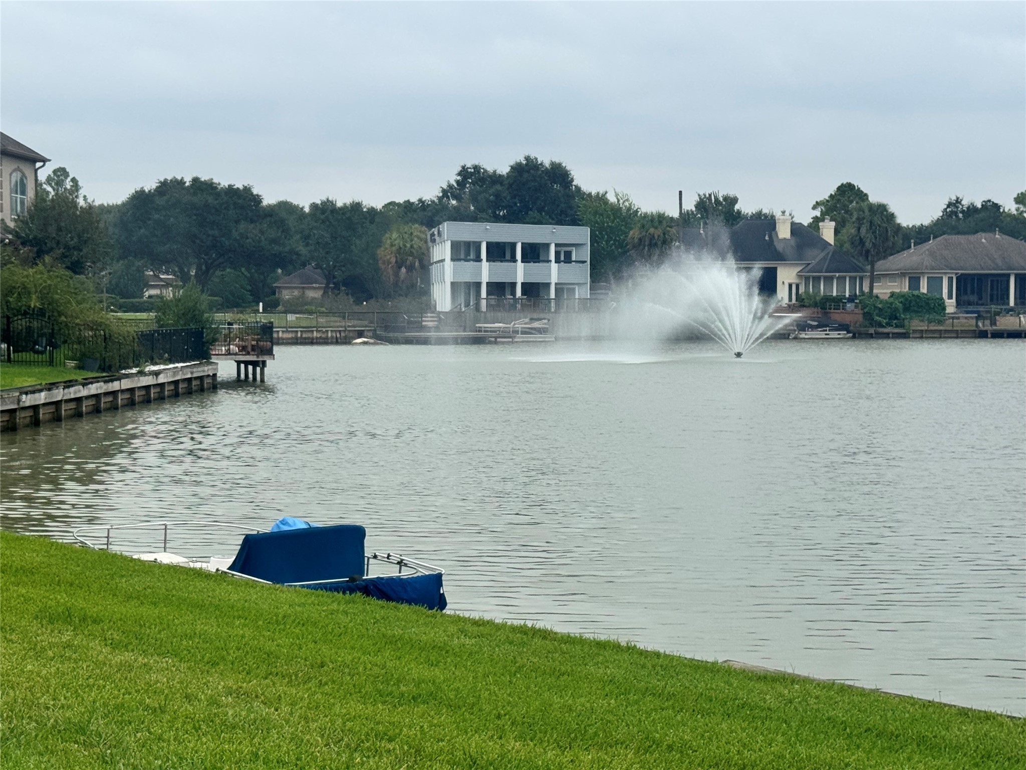 2731 Lakeside Village Drive Property Photo 2