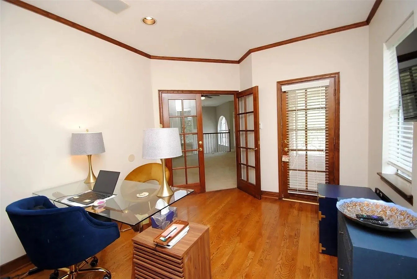 2731 Lakeside Village Drive Property Photo 20