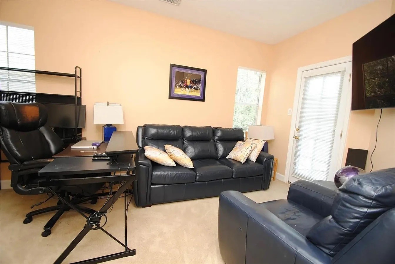 2731 Lakeside Village Drive Property Photo 32