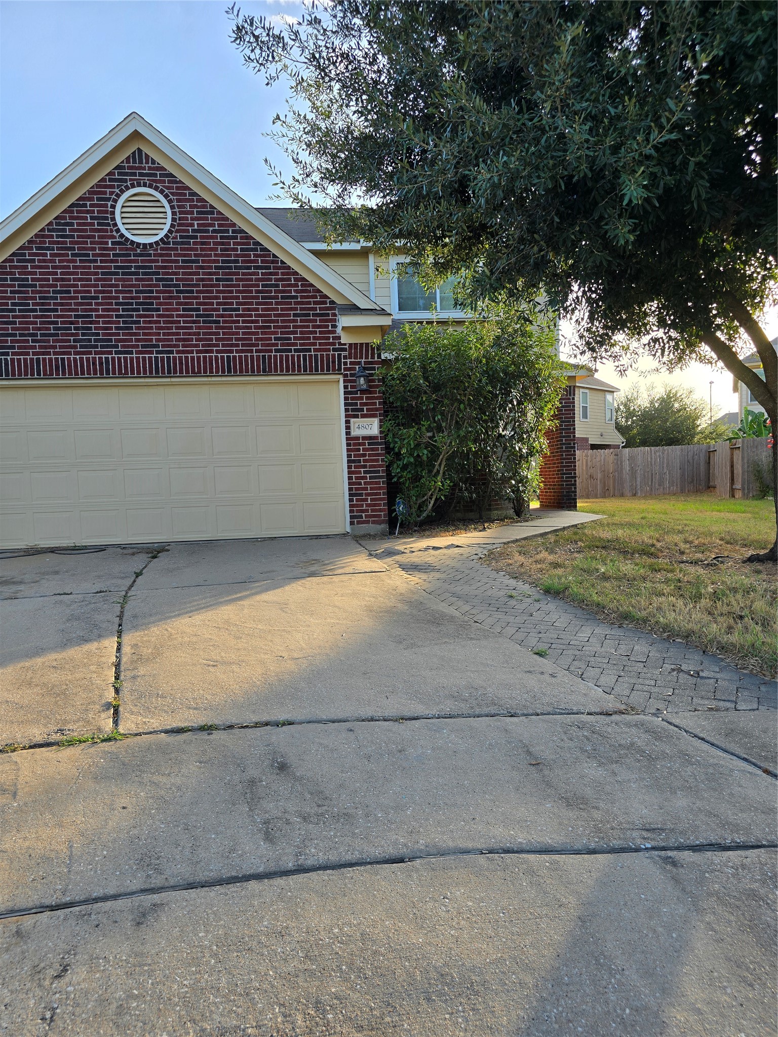 4807 Hackamore Brook Court Property Photo 2
