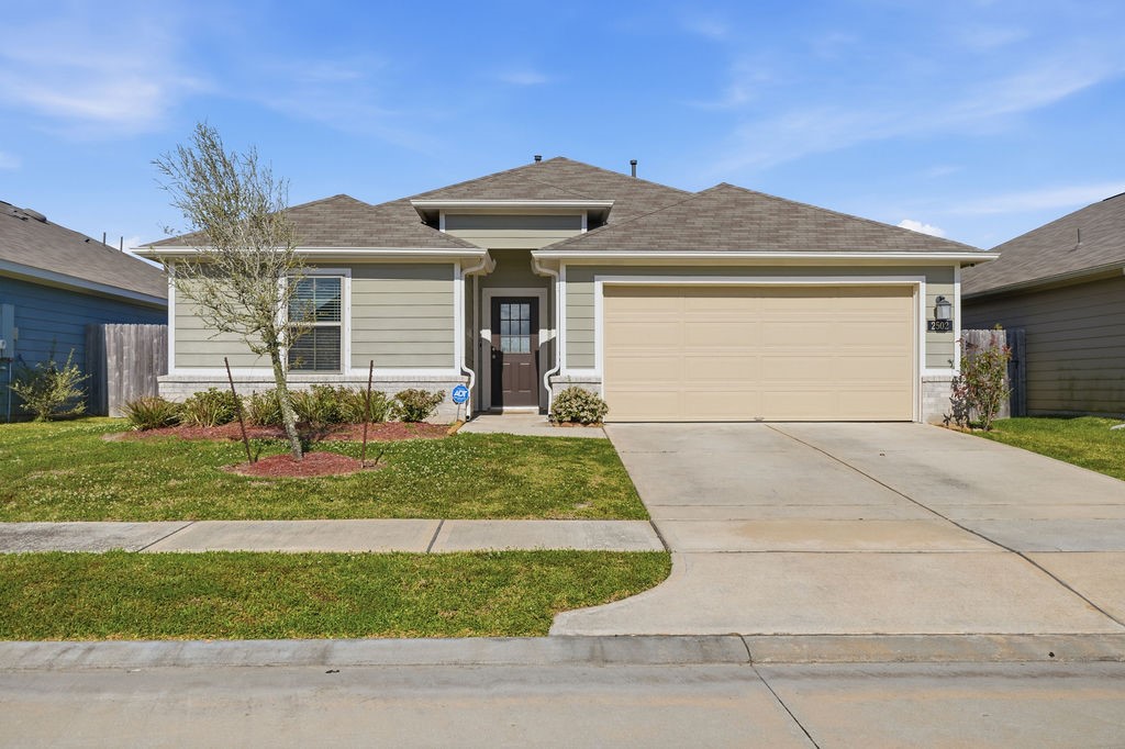 2502 Gelding Manor Drive Property Photo 1