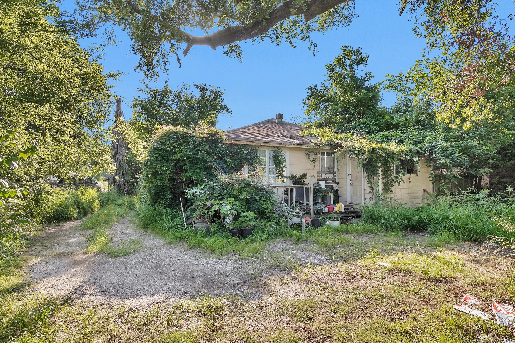 5606 Enid Street Property Photo 1
