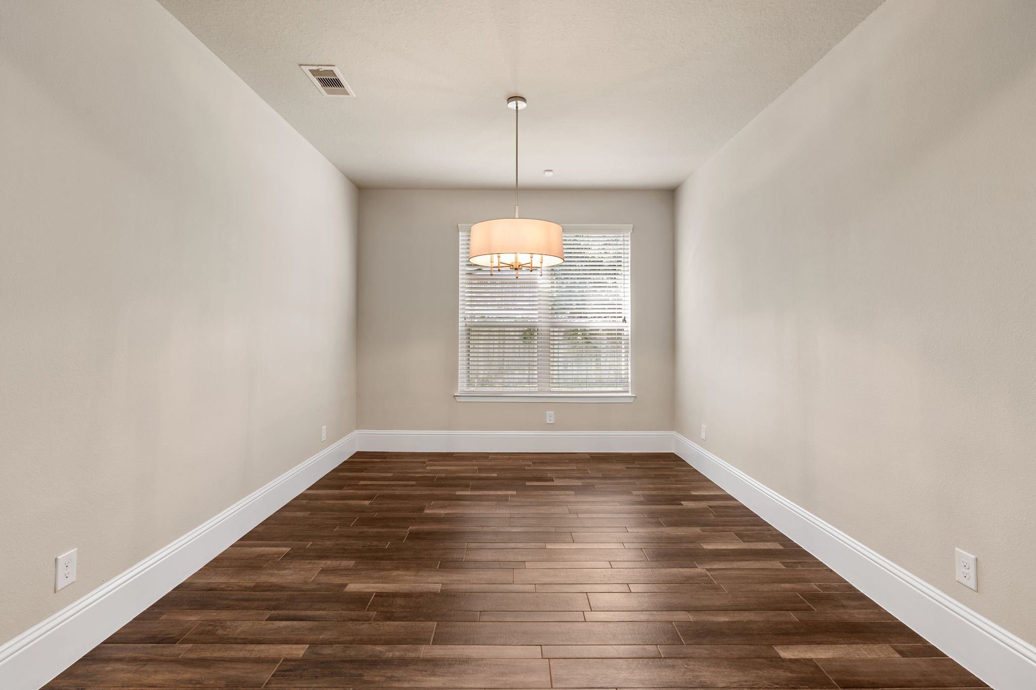 19 Cohasset Place Property Photo 9
