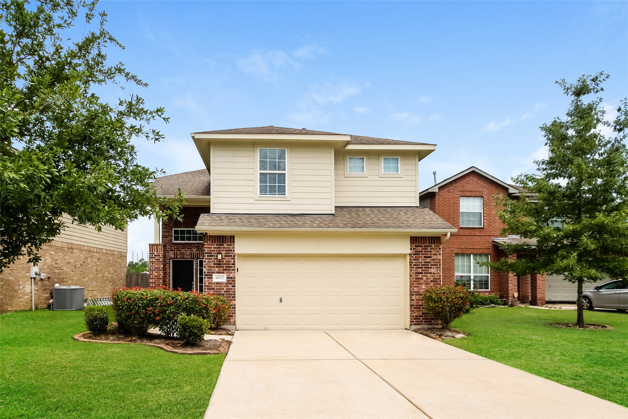 18702 Walden Glen Circle Property Photo 1