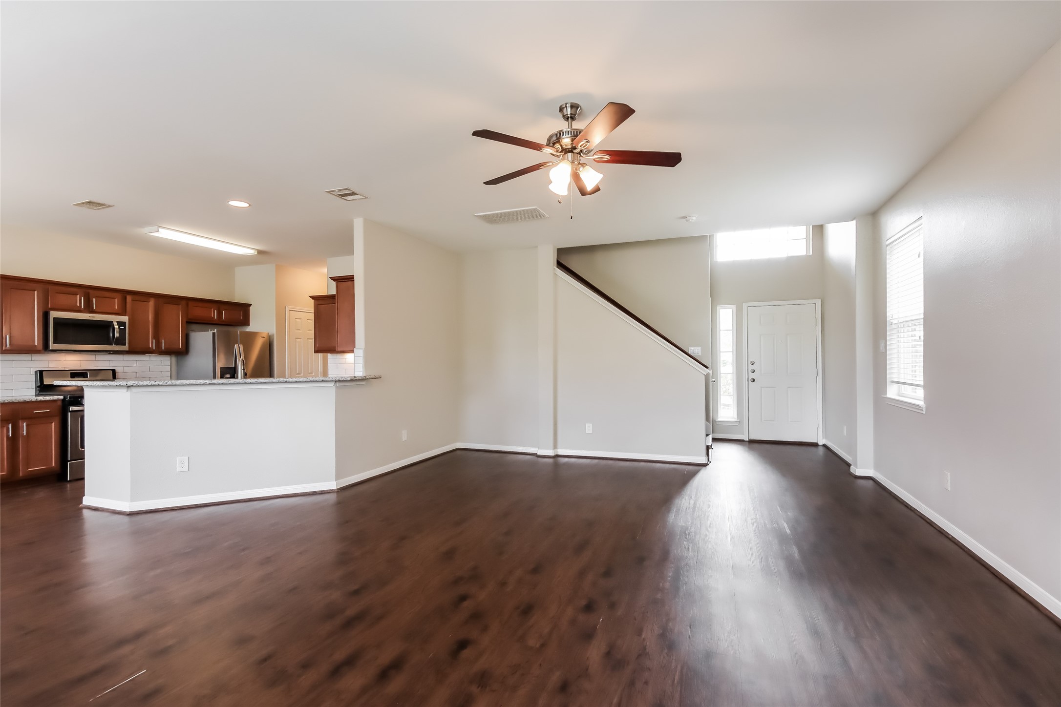 18702 Walden Glen Circle Property Photo 4