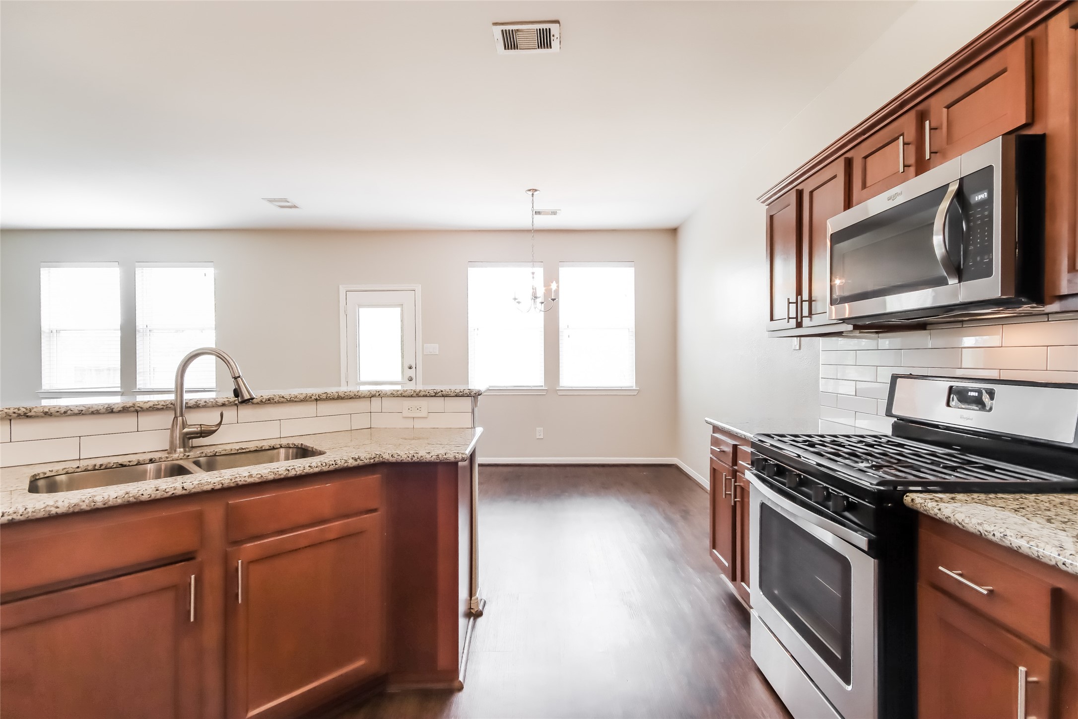 18702 Walden Glen Circle Property Photo 6