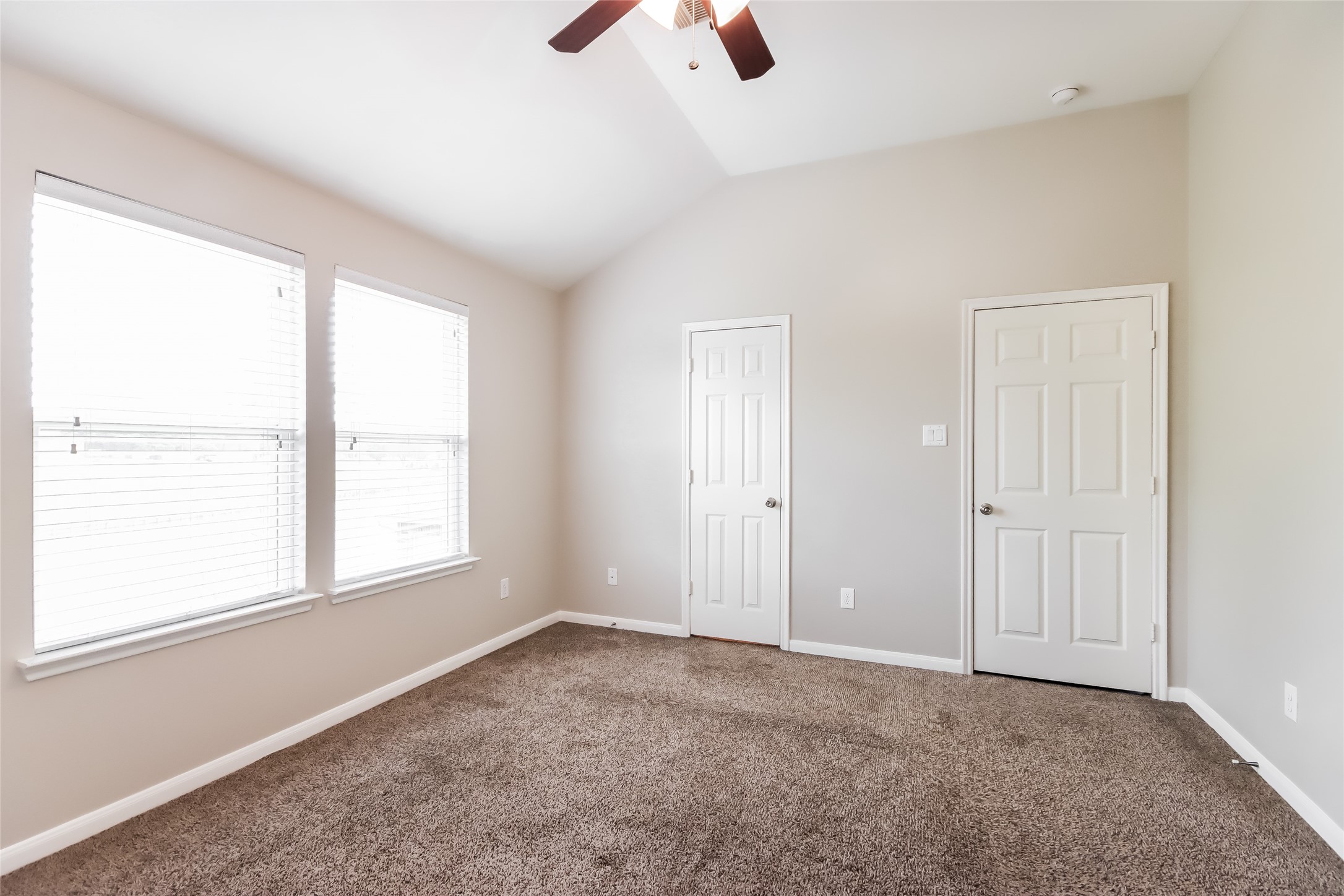 18702 Walden Glen Circle Property Photo 7