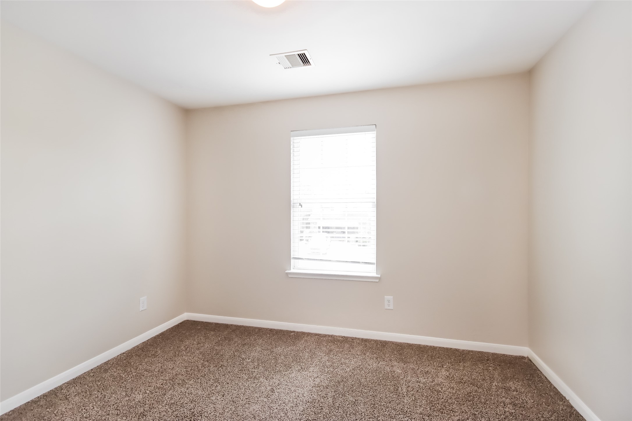 18702 Walden Glen Circle Property Photo 9