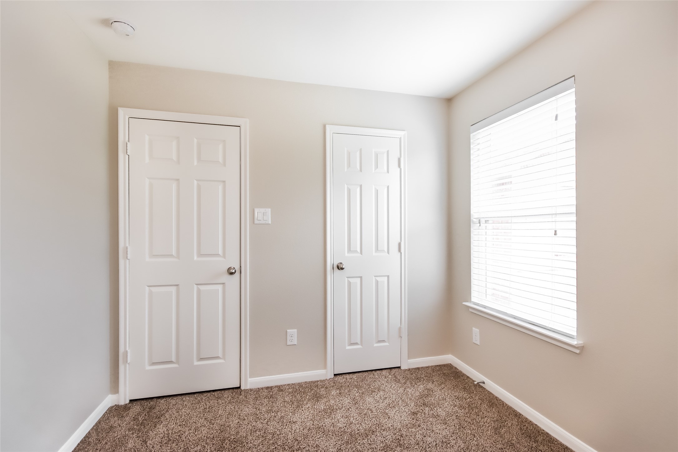 18702 Walden Glen Circle Property Photo 10
