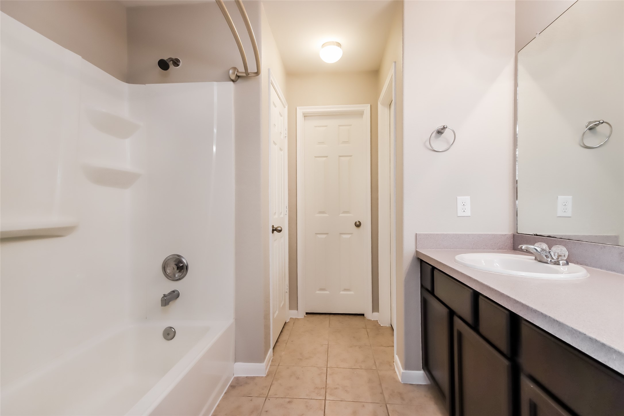 18702 Walden Glen Circle Property Photo 12