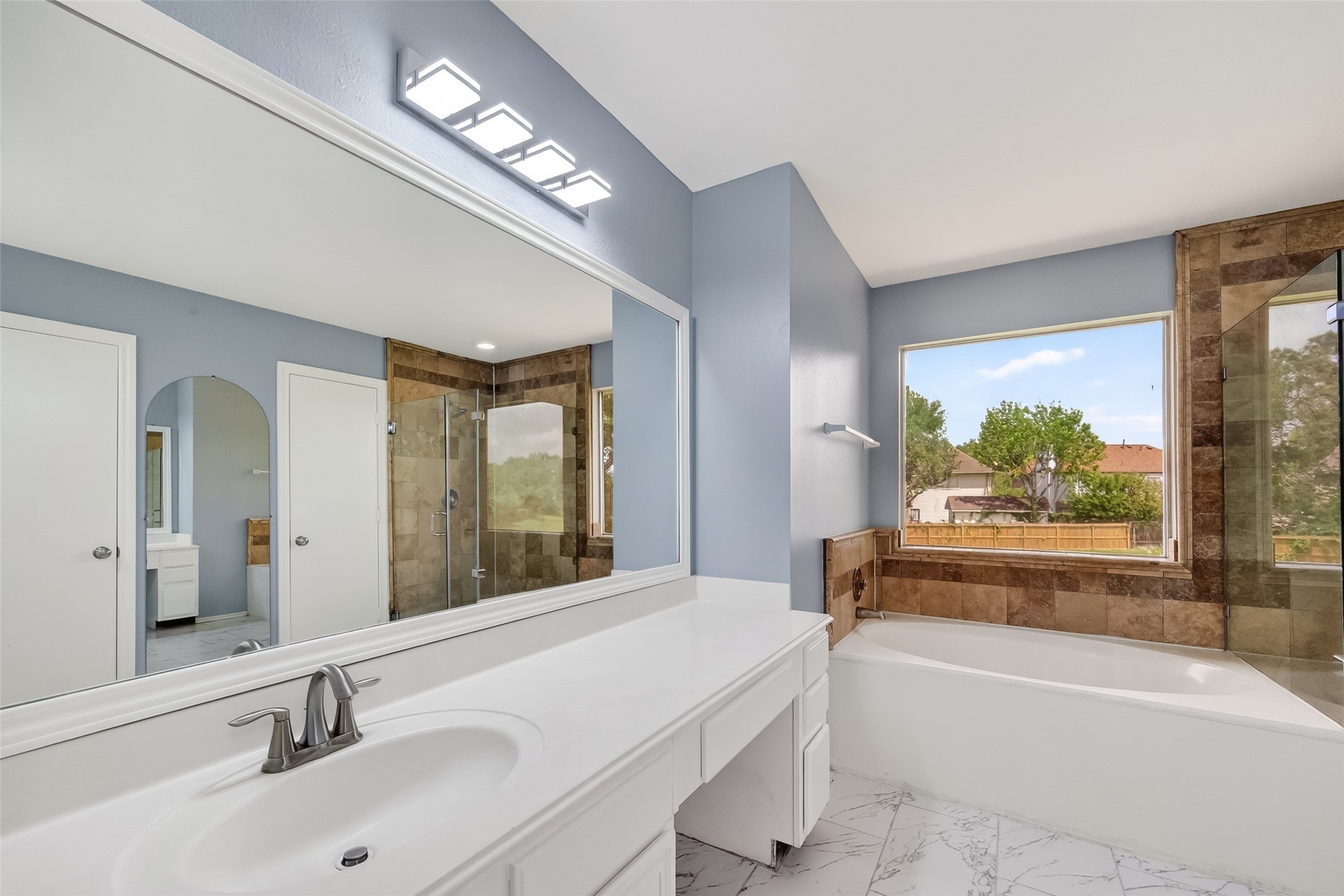 3608 Lochmoor Lane Property Photo 38