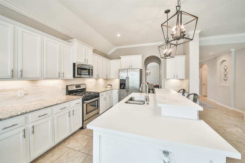 8510 Brinklow Point Drive Property Photo 9