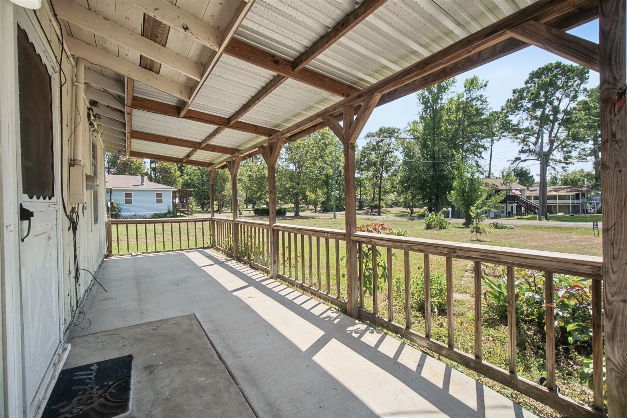 384 Lakeview Drive Property Photo 15