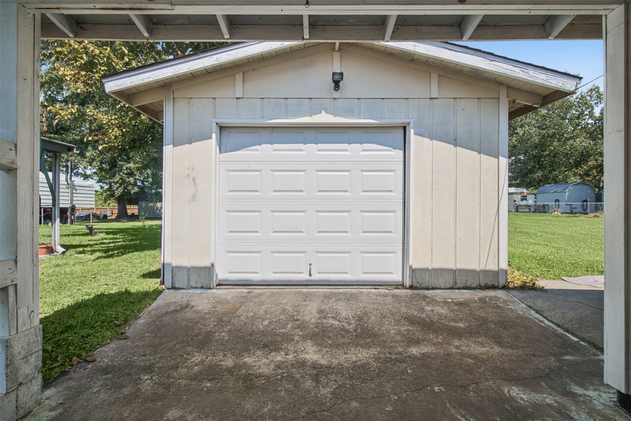 384 Lakeview Drive Property Photo 18