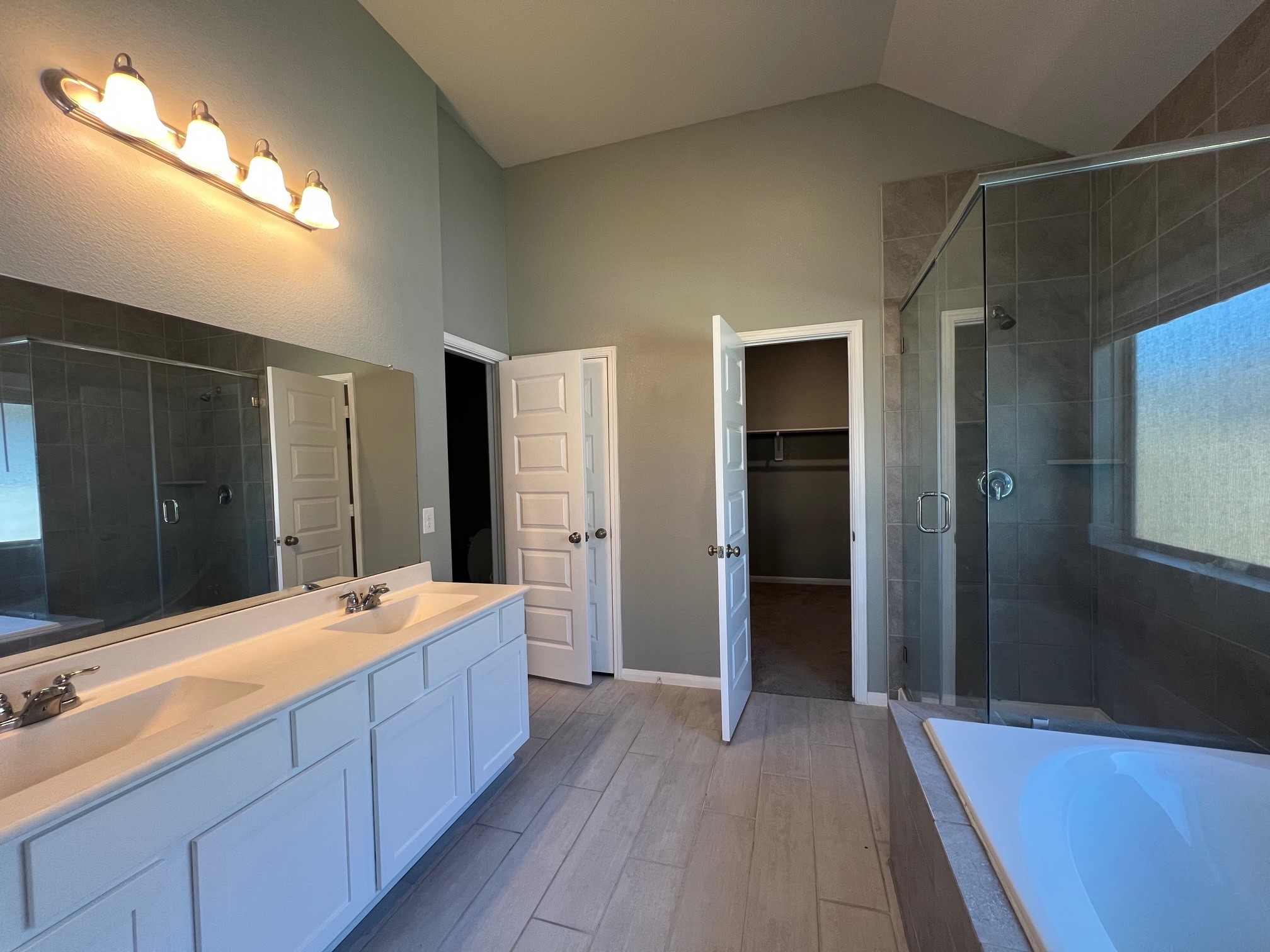 1131 Bluebonnet Trail Property Photo 7