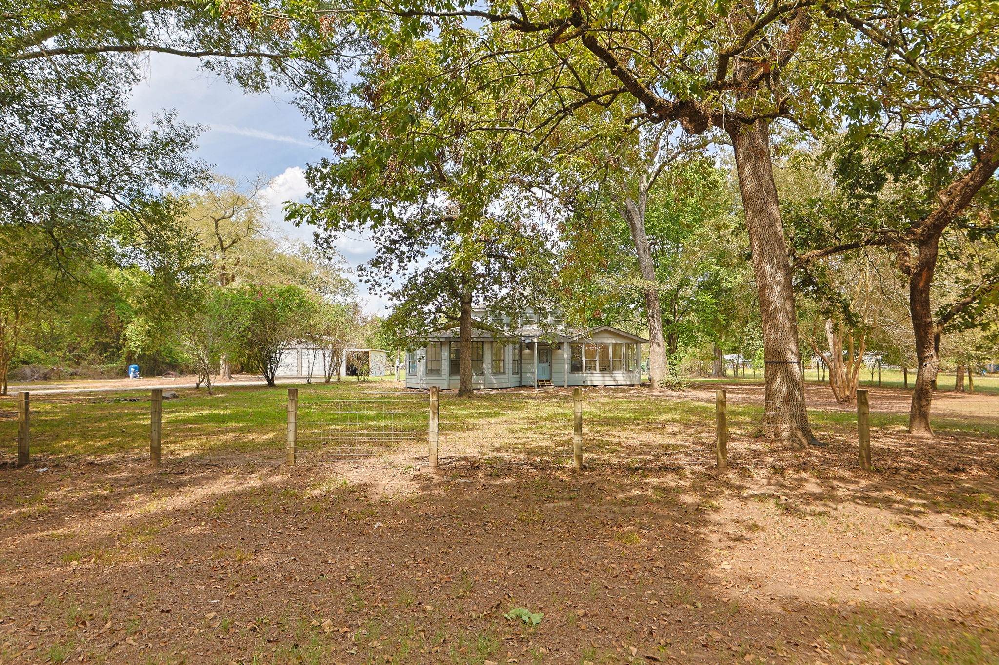 25752 Deer Trail Property Photo 4