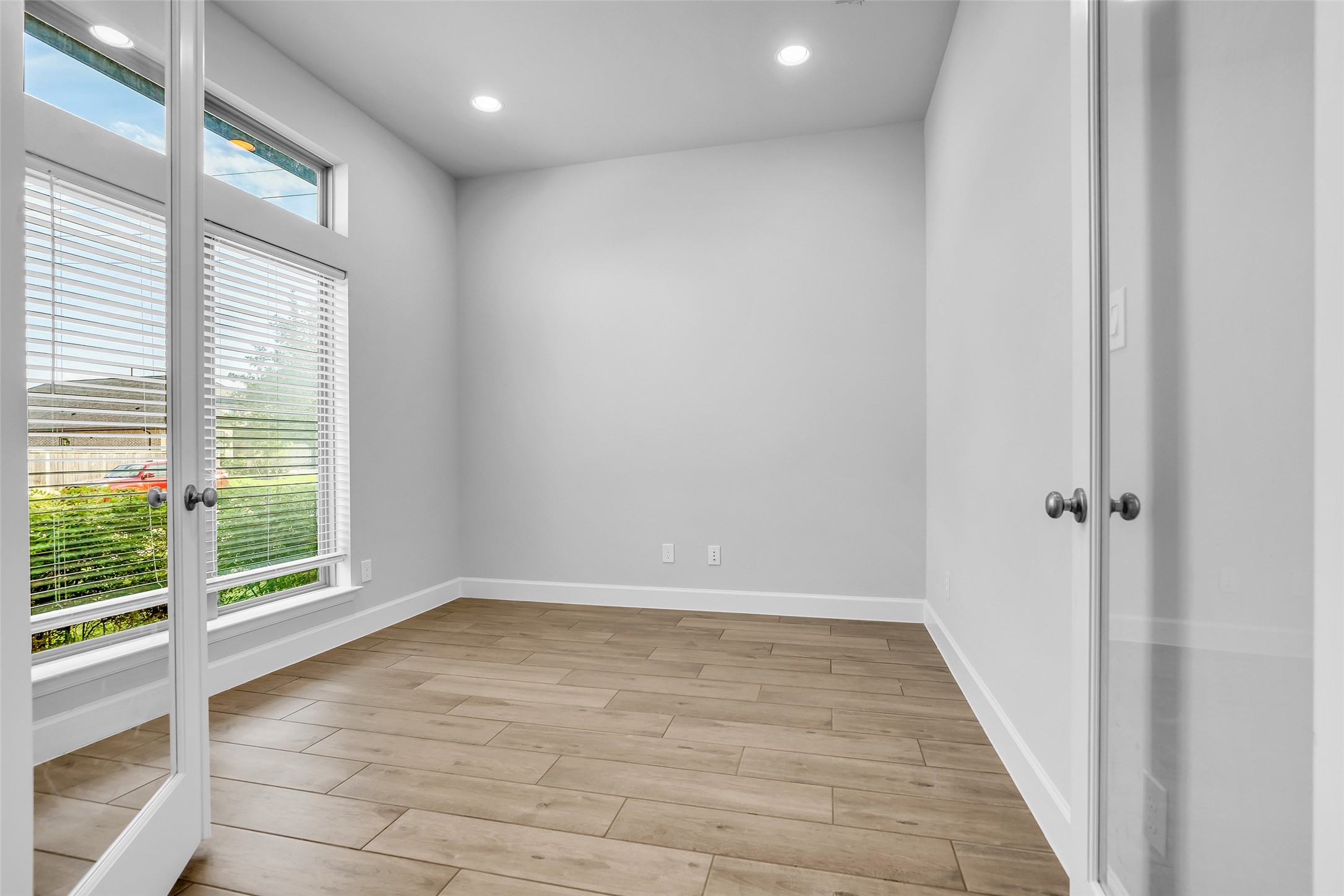 30047 Gold Finch Place Property Photo 5