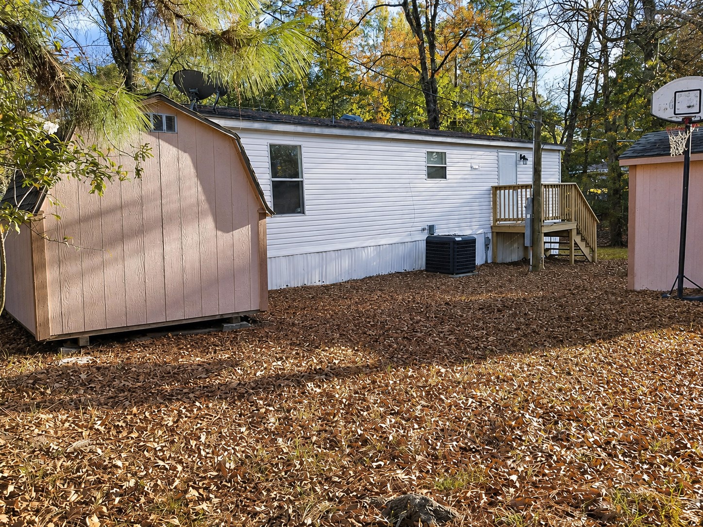 120 Acorn Property Photo 3