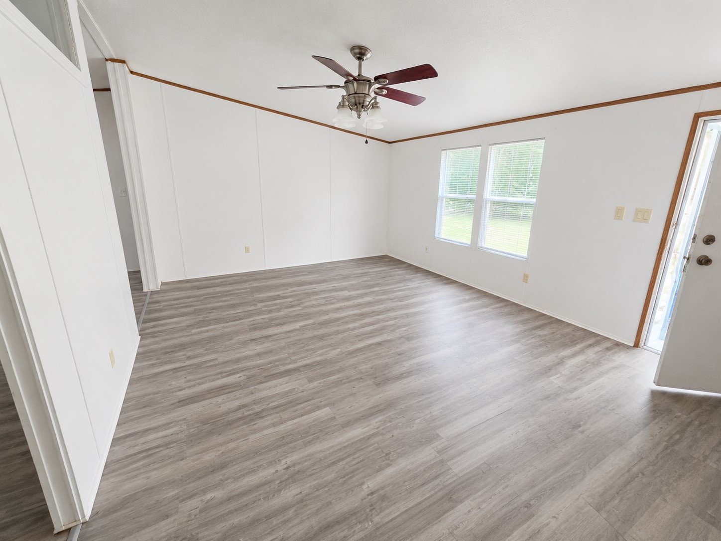 120 Acorn Property Photo 5