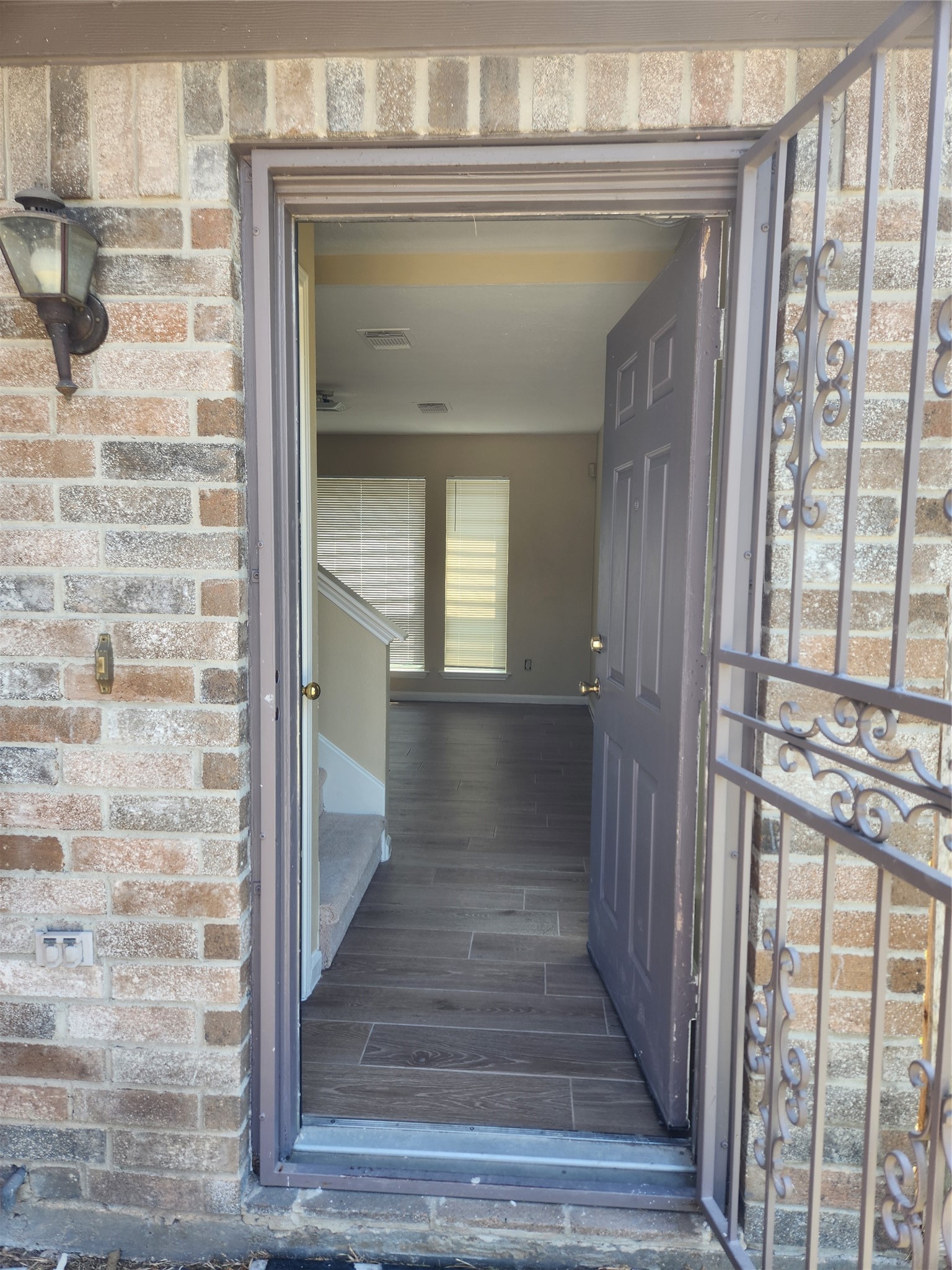 7631 Goudin Drive Property Photo 2